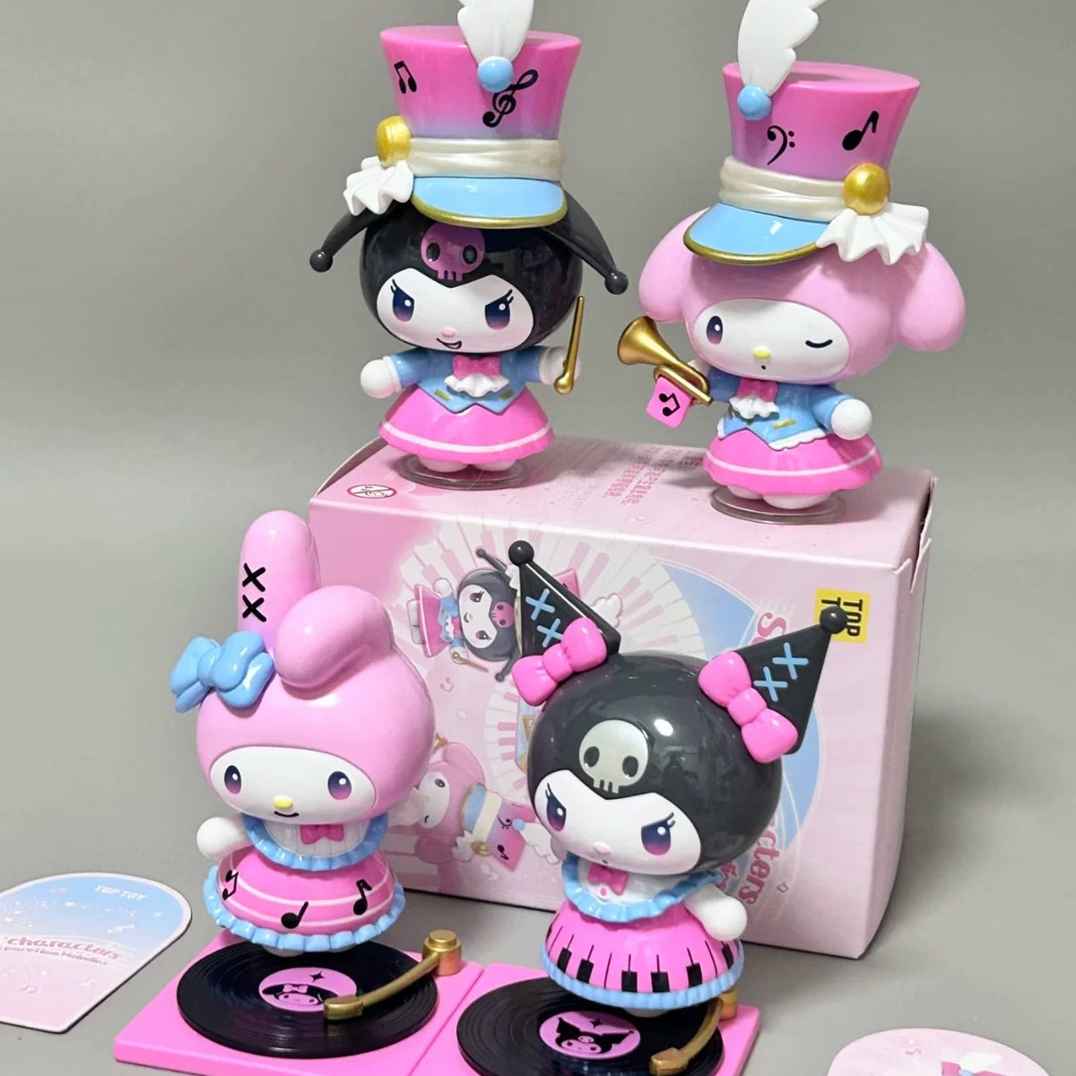 Персонажи Sanrio: мелодии пространства и времени