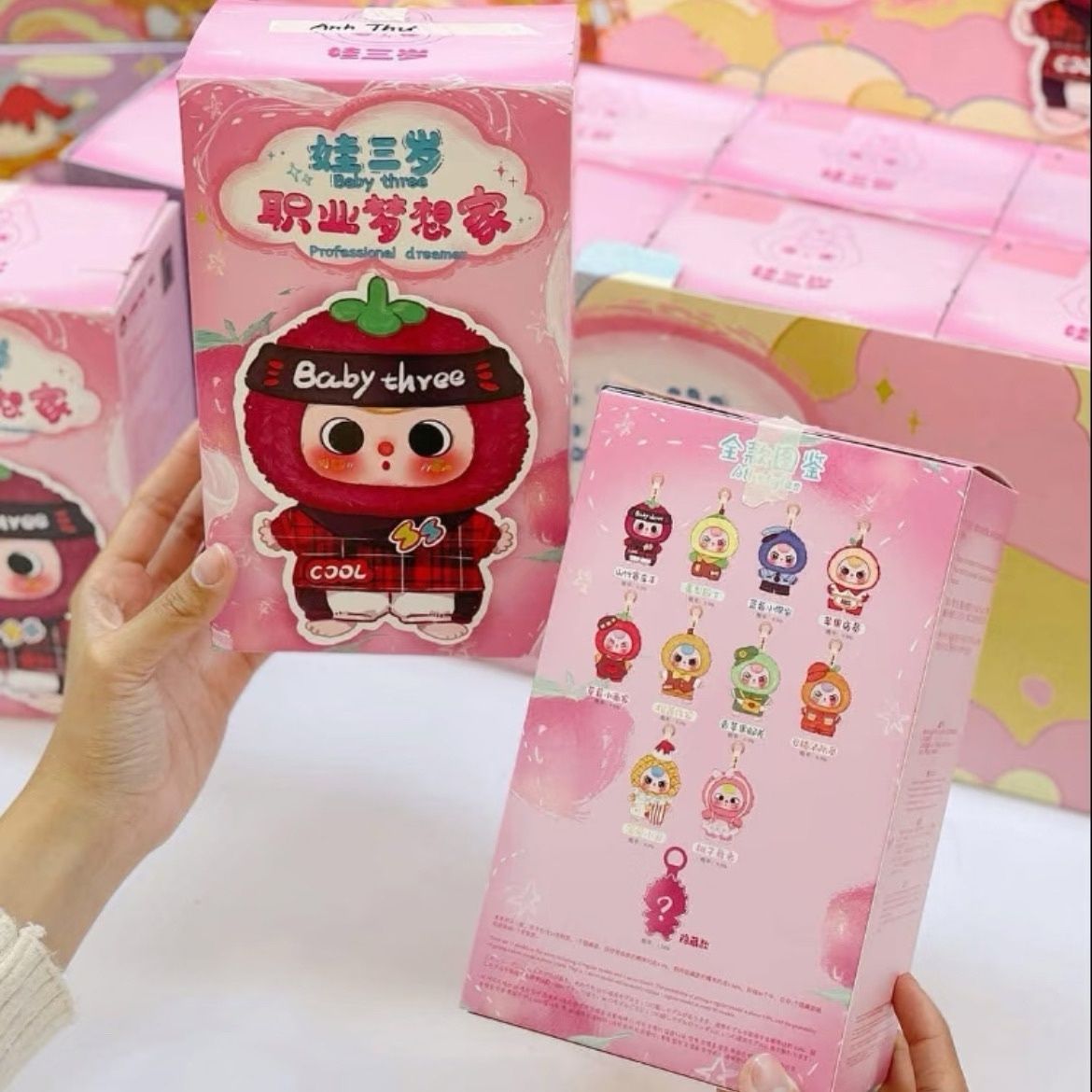 Baby Three Kẻ mộng mơ chuyên nghiệp