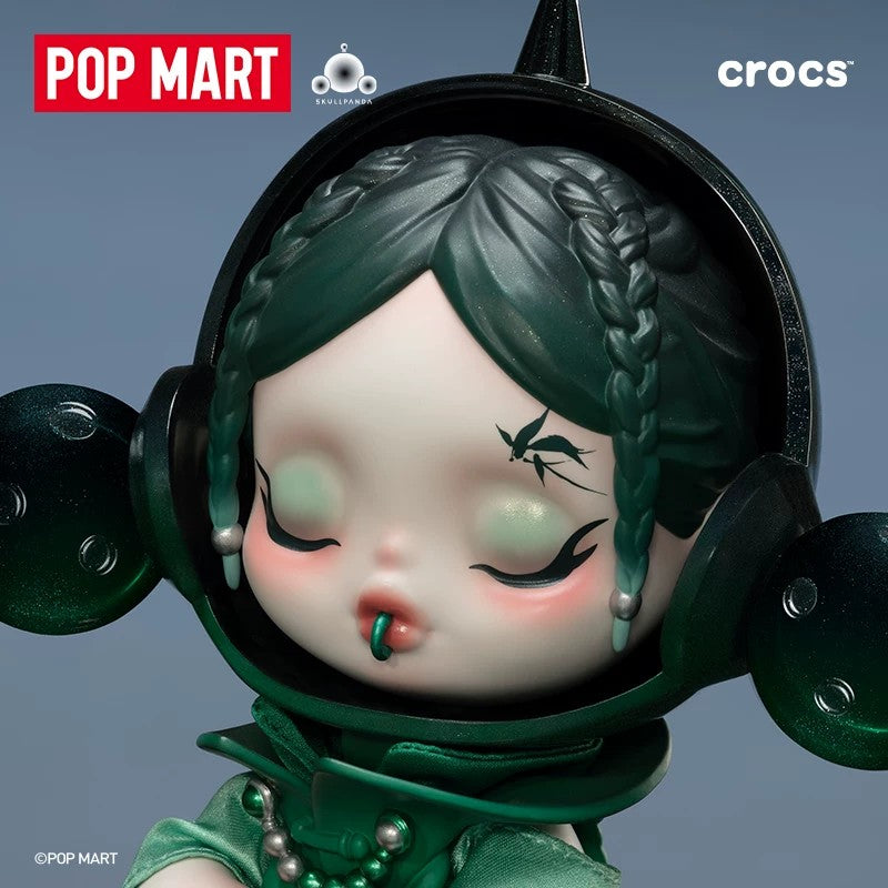 POPMART SKULLPANDA × CROCS ฟิกเกอร์ OOTD