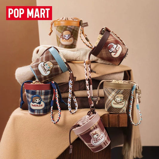 POPMART MOLLY Guía positiva para recibir el invierno Serie de mini bolsos Caja sorpresa