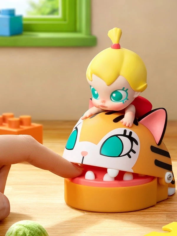 POPMART泡泡玛特Baby Molly和大耳喵的恶作剧手办