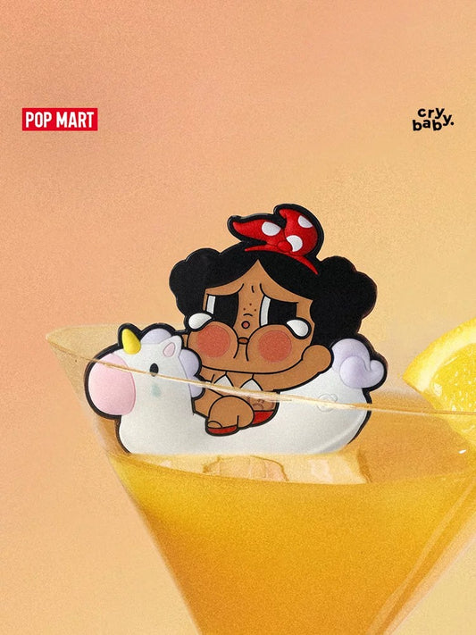 POPMART CRYBABY ซีรีส์ Vacation Mode On แม่เหล็กติดตู้เย็นอุปกรณ์ต่อพ่วงกล่องสุ่ม