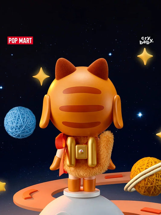 ฟิกเกอร์แมวนักบินอวกาศ Crybaby ของ POPMART สีส้ม