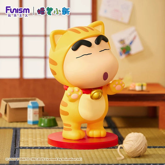 Figur Genggam Ukuran Sedang Crayon Shin-chan dengan Kostum Kucing