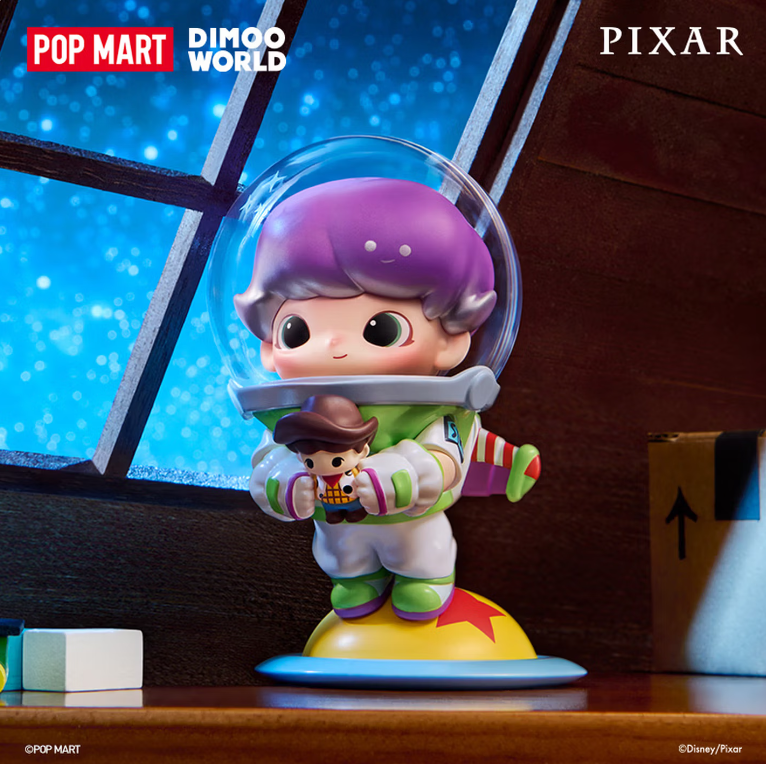 POPMART泡泡玛特 DIMOO WORLD × PIXAR siri kerjasama kotak misteri patung