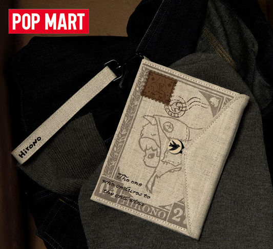 Dompet Tas Pemegang Paspor Kain Seri Hirono Orang dalam Kabut POPMART泡泡玛特